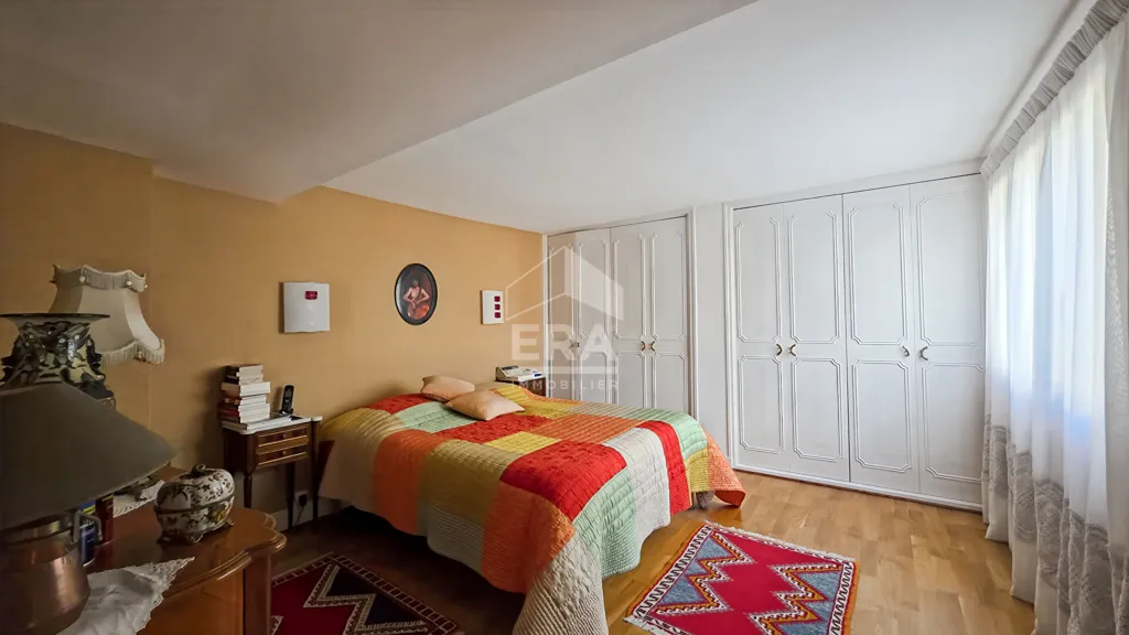 Maison 6 pièces à MONTREUIL