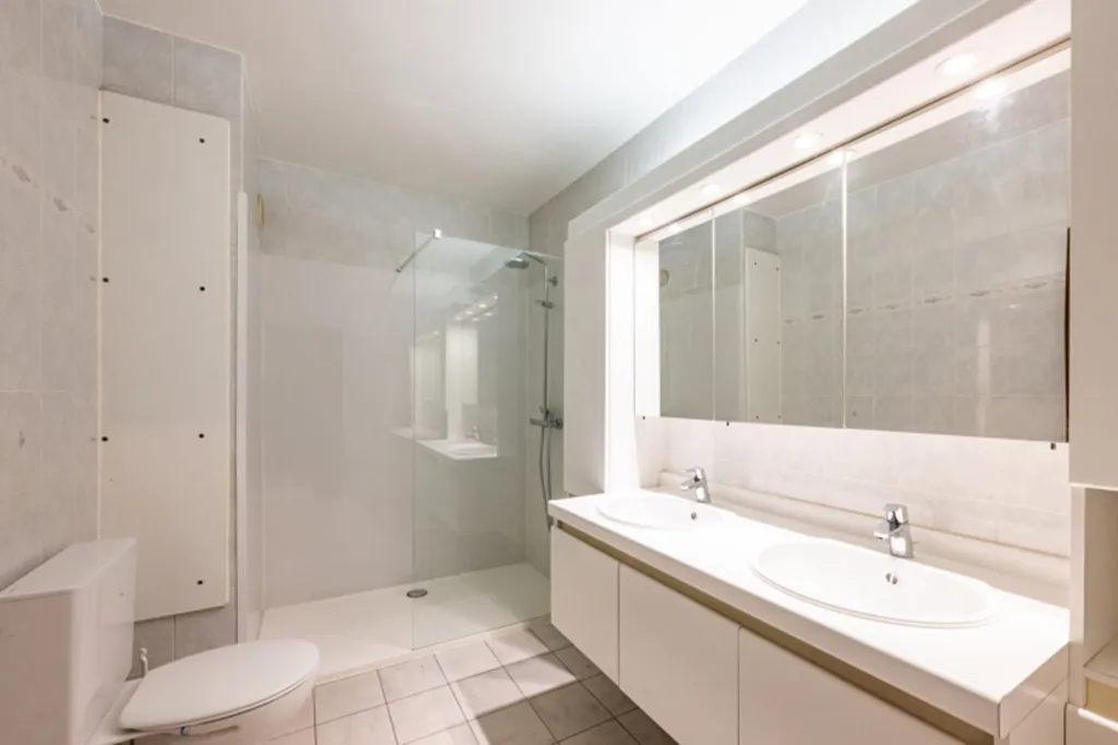 Salles de bain - Appartement avec Deux Terrasses à Boom
