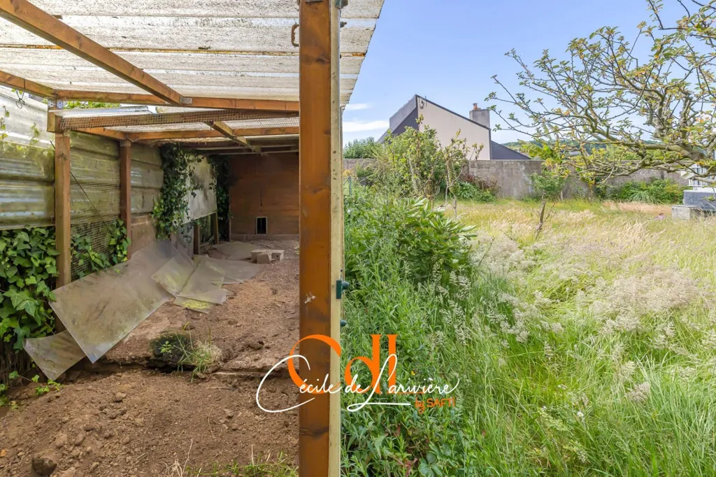 Garden - House with Sea View in Carantec