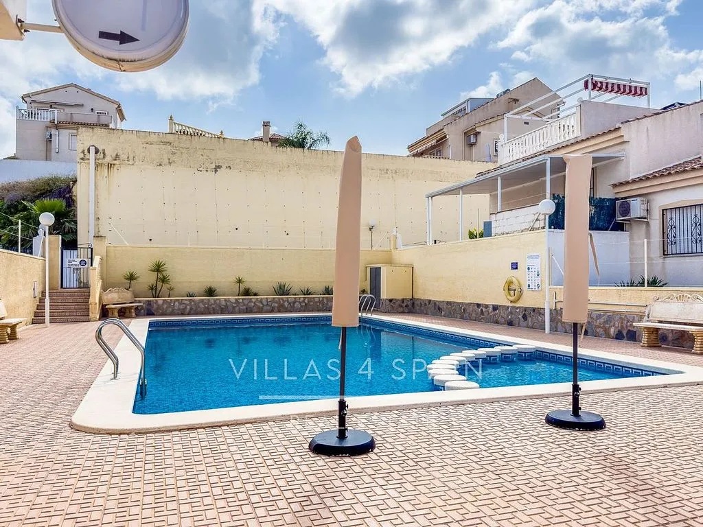 Bassein - Three-Bedroom House with Pool in Ciudad Quesada