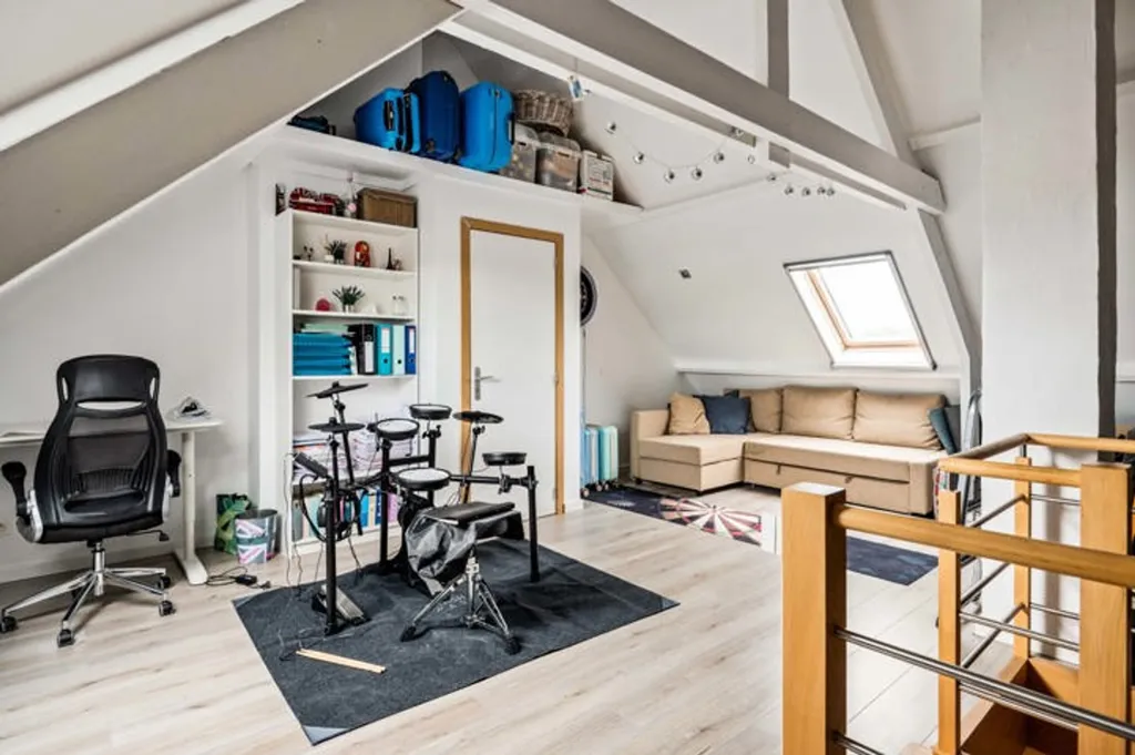 Pièces - Maison avec Deux Garageboxes à Aartselaar