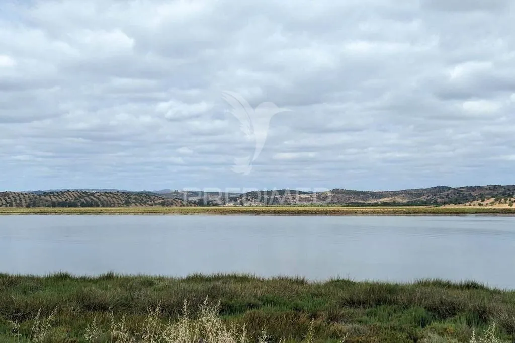 Aed - Development Land with River View in Castro Marim