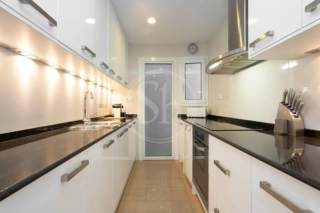 Cuisine - Furnished Apartment with Balcony in La Nova Esquerra de l'Eixample