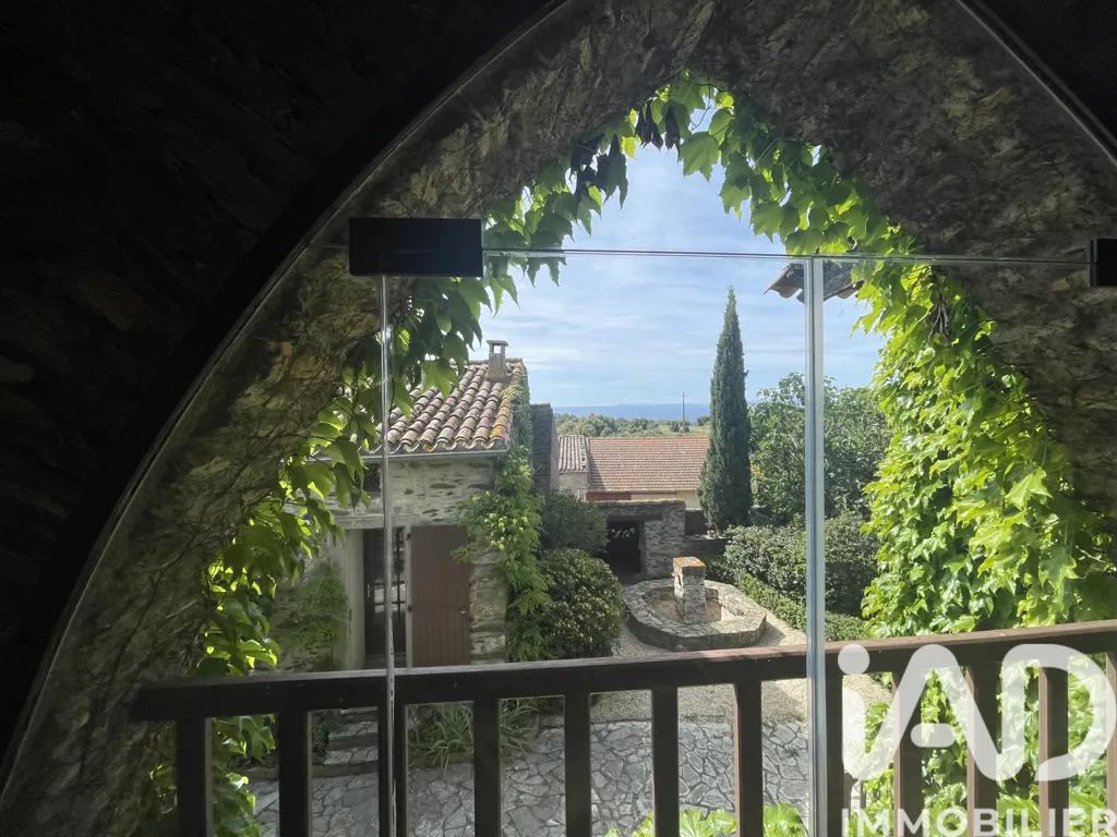 Aed - Village House with Pyrenees View in Limousis