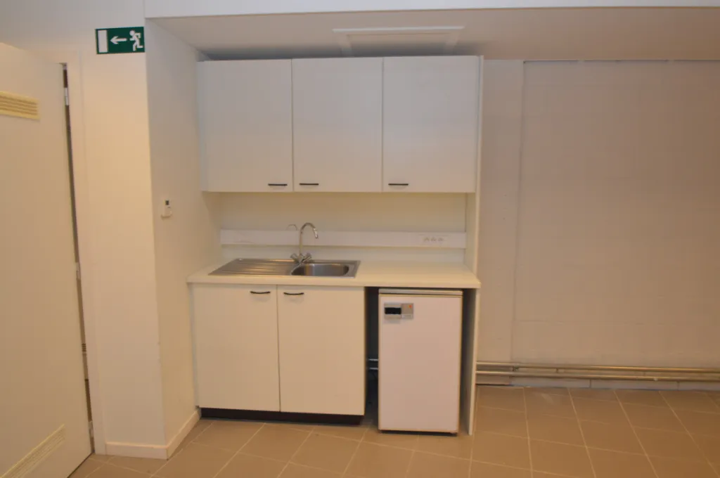 Cucina - Commercial Space with Modern Features in Zwijndrecht