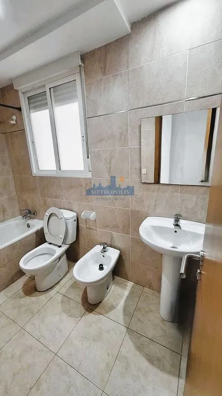 Vannitoad - Seafront Apartment with Balcony in Burriana