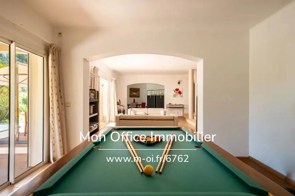 Toad - Luxury Villa with Pool in Venelles