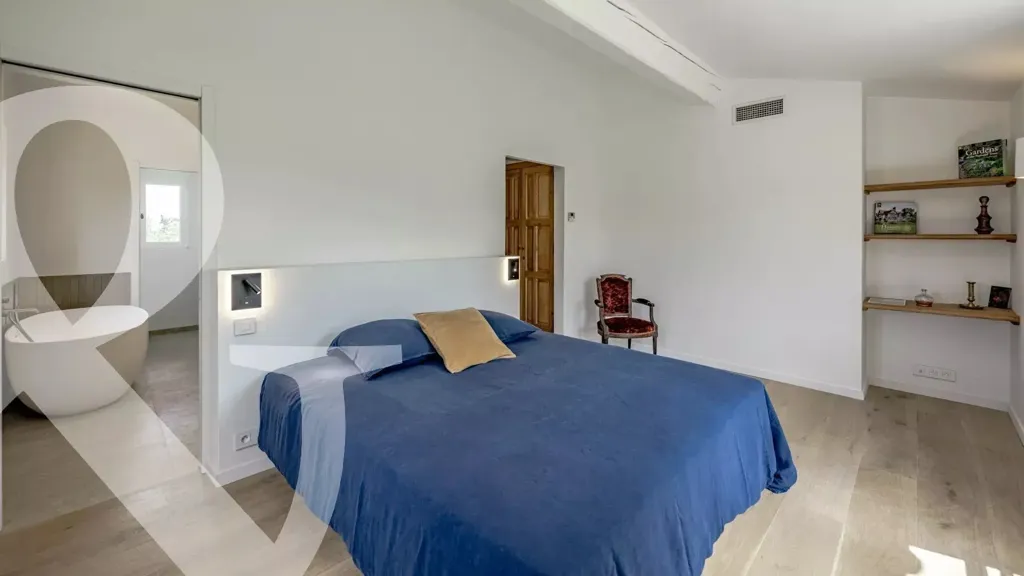 7-toaline maja asukohas Eygalières