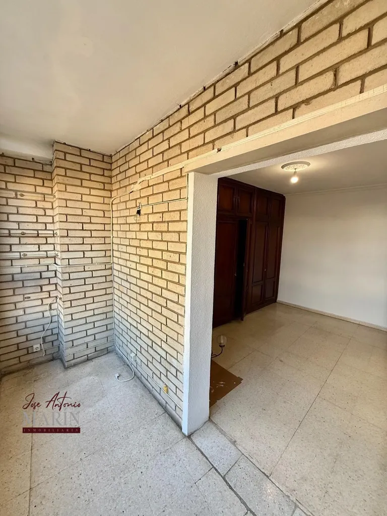 Toad - Apartment with Terraced Balcony in Badajoz