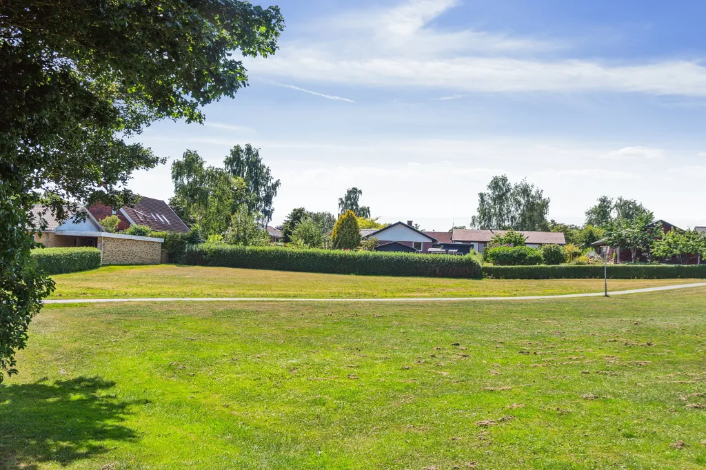Aed - Year-Round Plot with 5G Coverage in Tranekær
