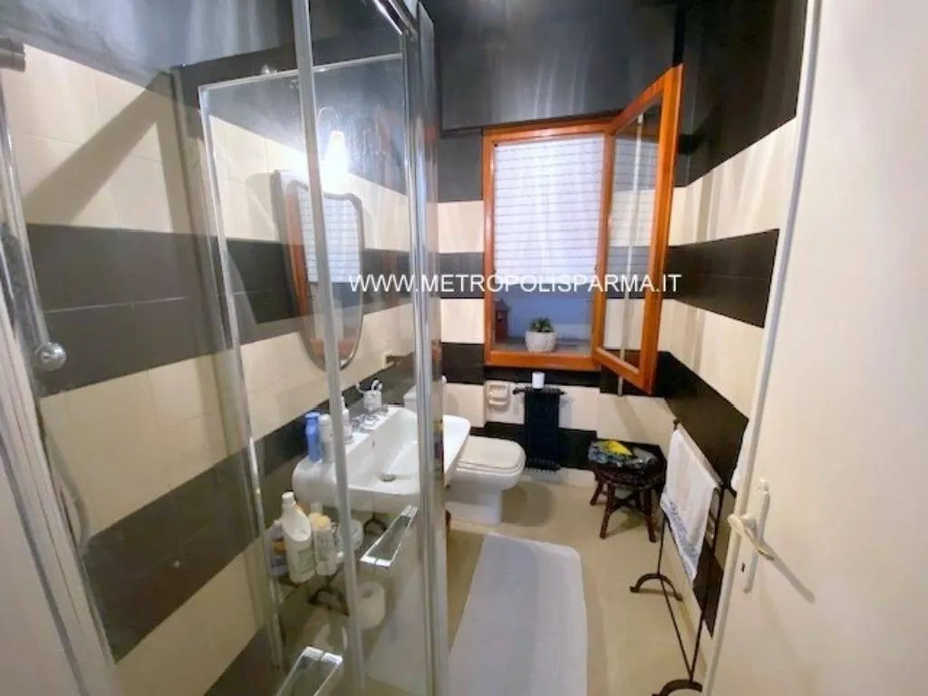 Bathrooms - Luxury Villa with Garden in Forte dei Marmi