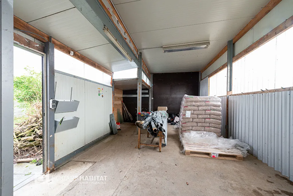 Garage - Maison Longère avec Jardin et Proximité de la Belgique
