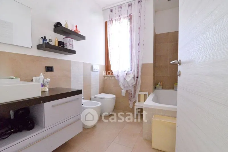 Salles de bain - Apartment with Balcony in Urbisaglia