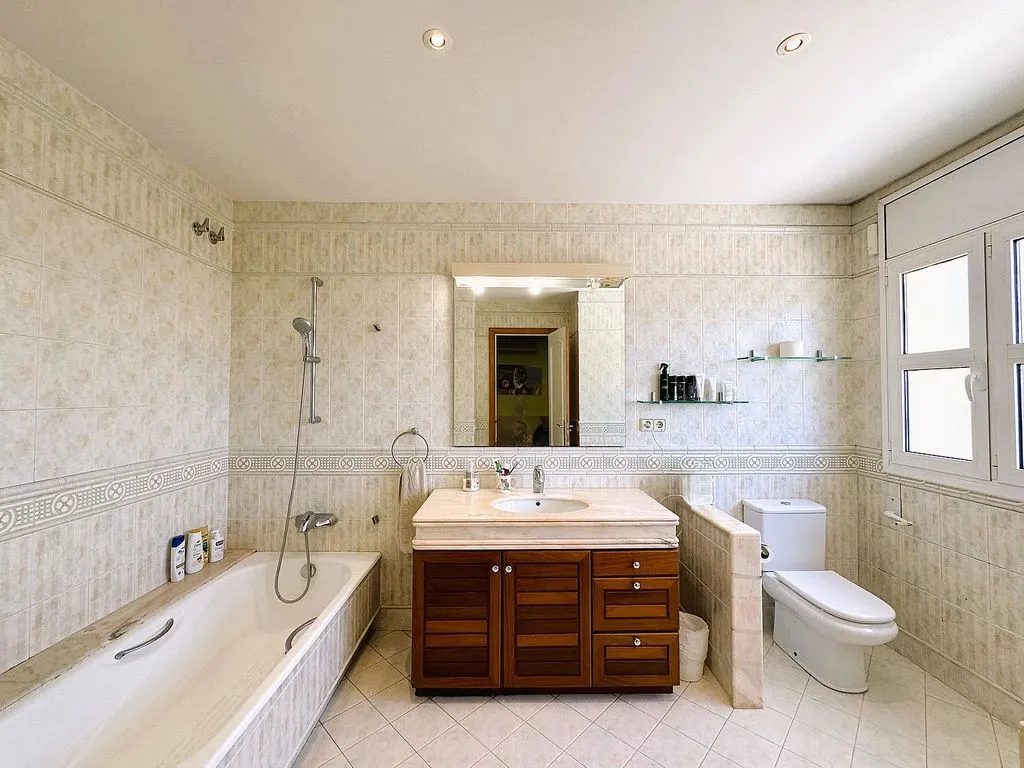 Salles de bain - Luxury House with Panoramic Views in Arenys de Munt