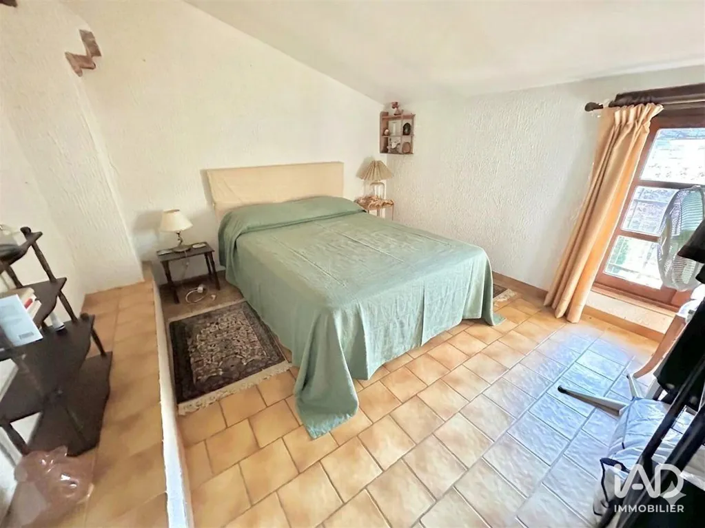 Bedrooms - Charming House with Pool near Cahors