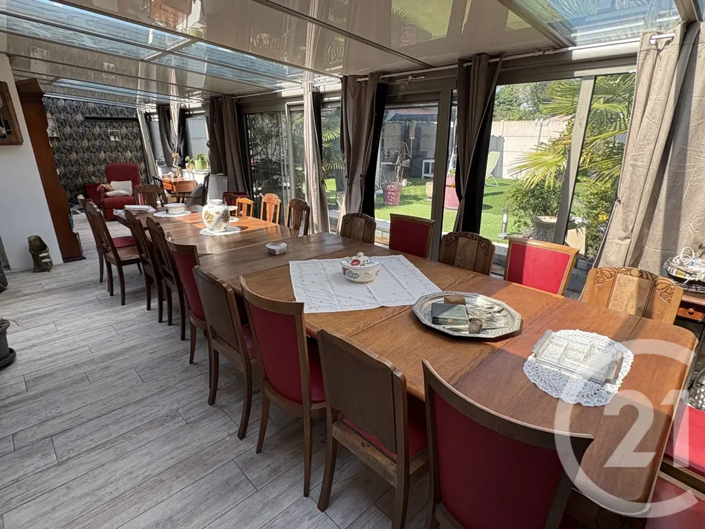 Salle à manger - Pavillon de Plain-Pied avec Véranda à Déols