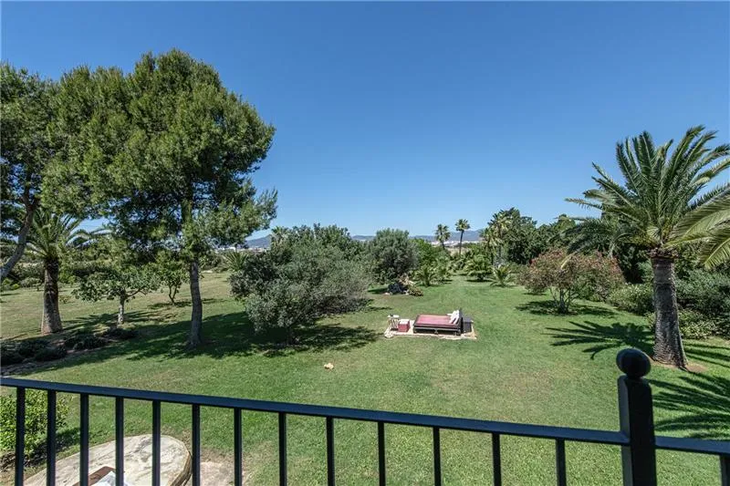 Aed - Rustic Finca with Pool near Palma