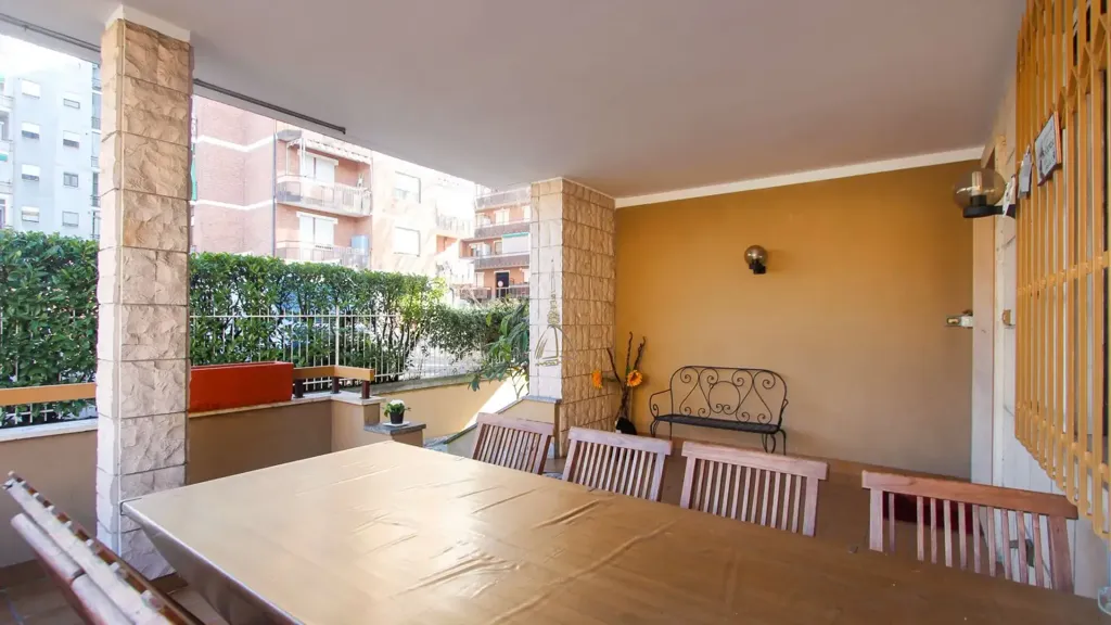 Terrace - Apartment with Private Garden in Moncalieri