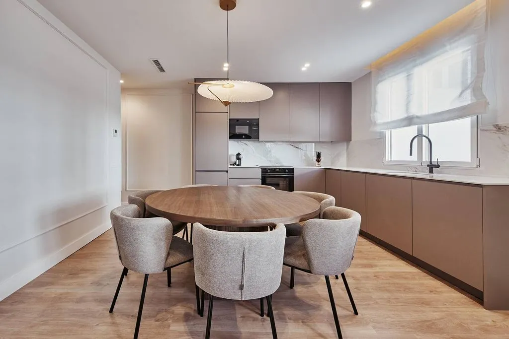 Salle à manger - Renovated Apartment with City View in Madrid