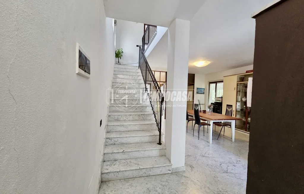 Toad - Rustic Villa with Garden in Castagnola, Massa
