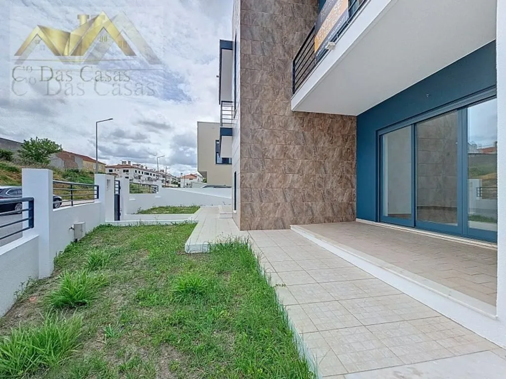 Terrace - Modern House in Final Renovation in Almada