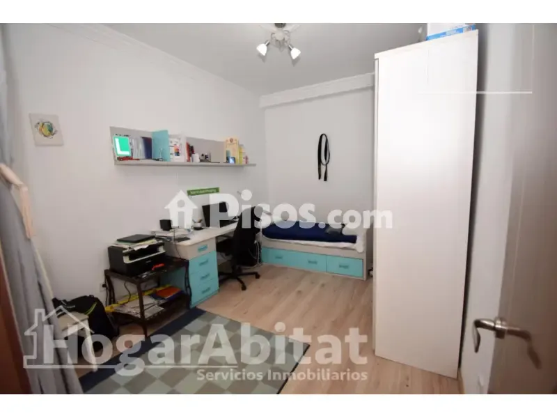 Chambres - Reformed Apartment with Balcony on Primado Reig