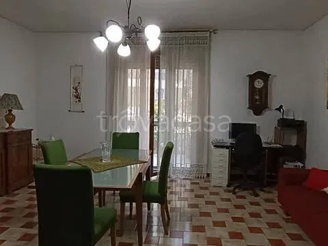 Sala da pranzo - Spacious Apartment with Balconies in Caserta