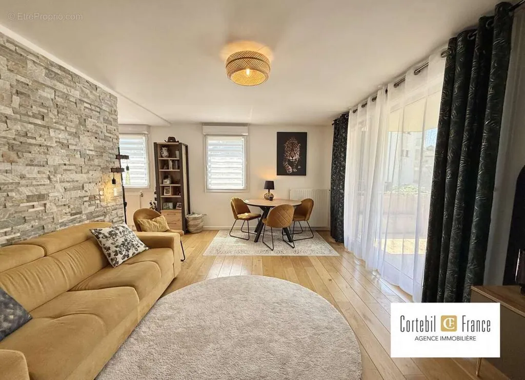 Elutuba - Apartment with Terrace in Annecy's Triangle d'Or