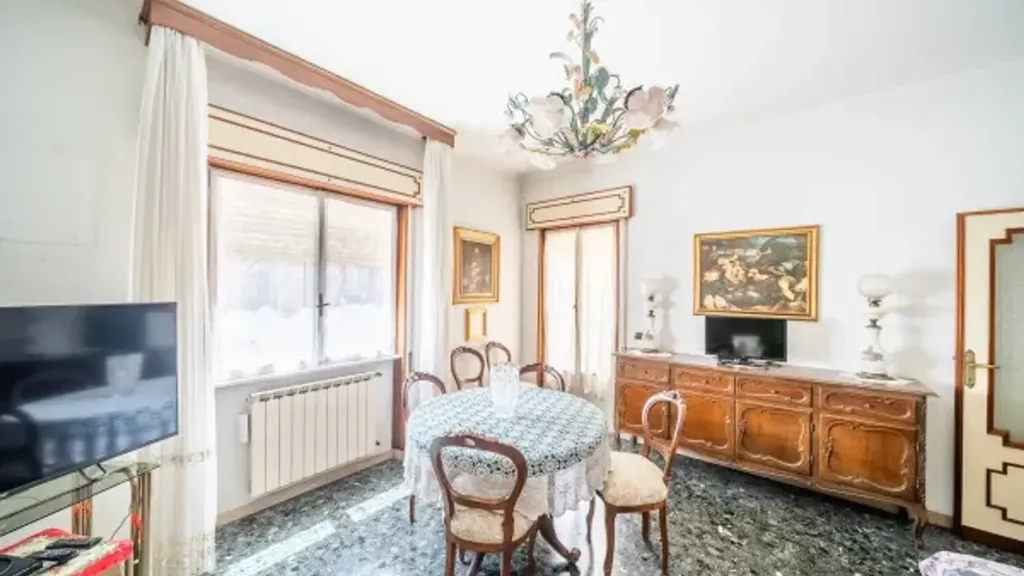 Salle à manger - Apartment with Balcony in Rome