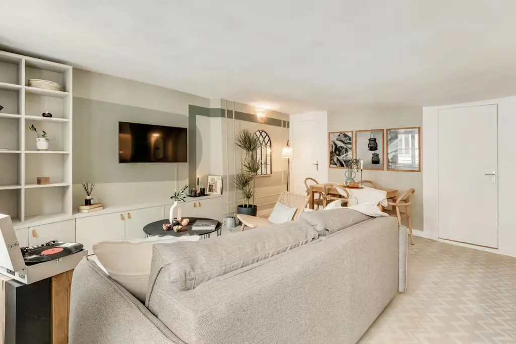 Living Room - Furnished Flat on Rue de Seine, Paris