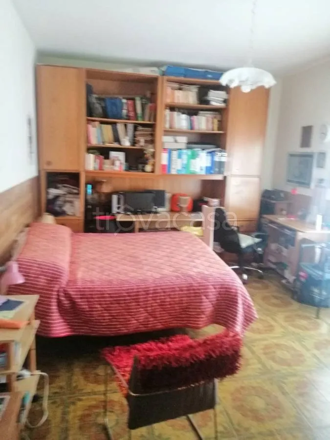 Chambres - Apartment with Balcony and Garage in Caserta