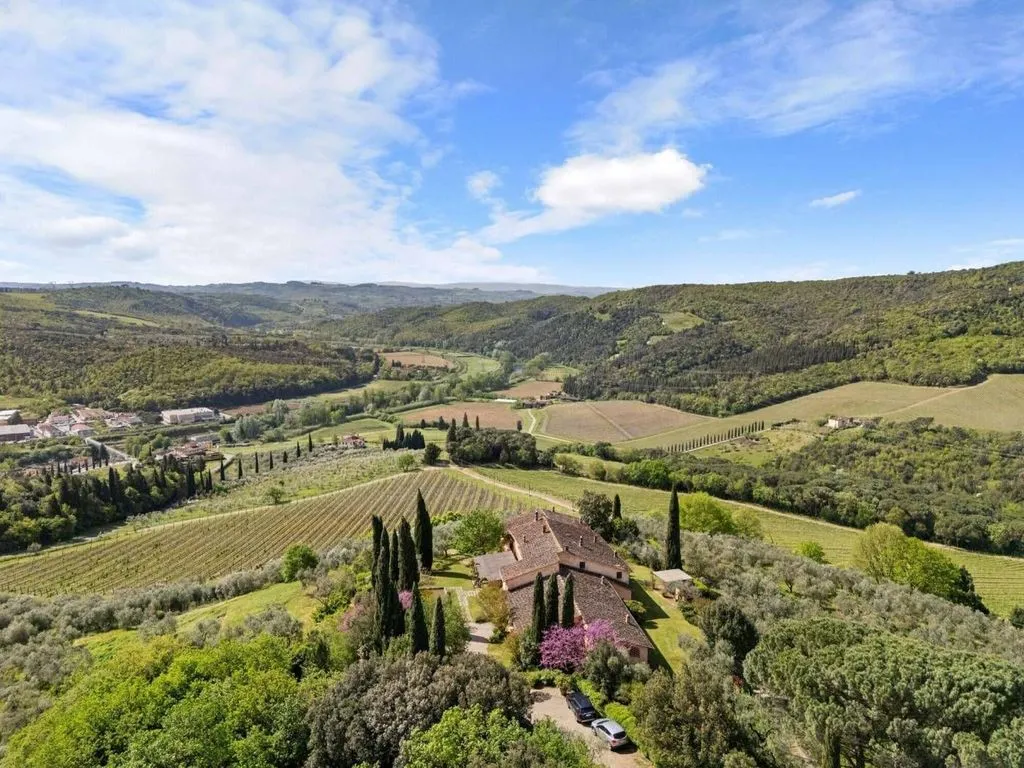 Õhuvaade - 17th-Century Villa with Olive Grove in Carmignano