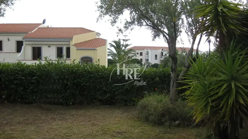 Aed - Villa with Pool in Exclusive Park, Bonifati