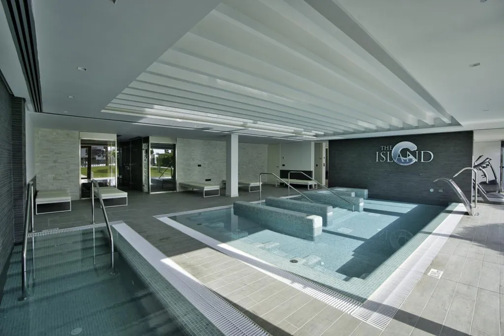 Piscina - Contemporary Beachfront House in Estepona