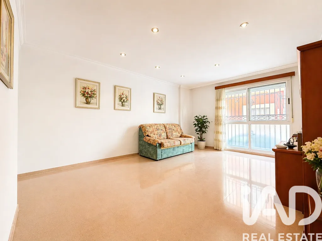 Elutuba - Spacious Flat with Garage in Abarán