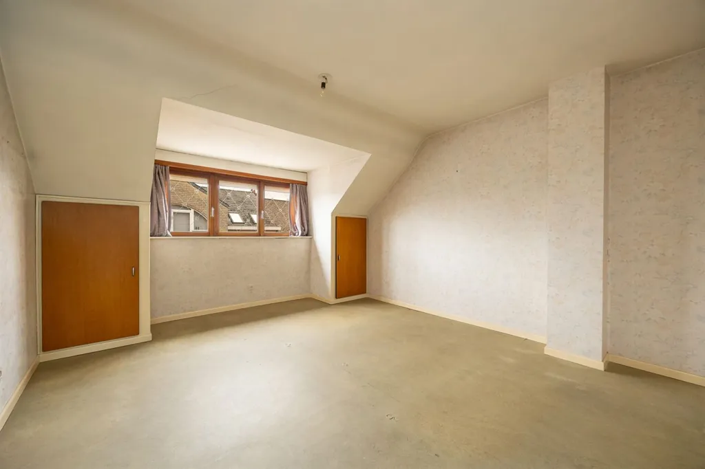 Pièces - Maison à Rénover avec Garage à Blaasveld