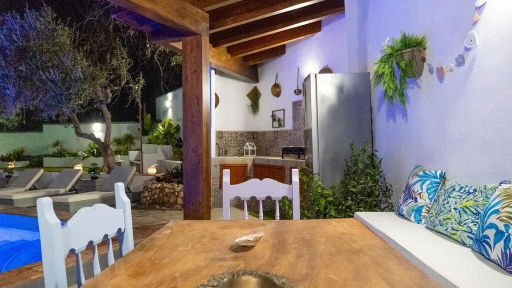 Bassein - Luxury Villa with Pool in El Palmar de Troya