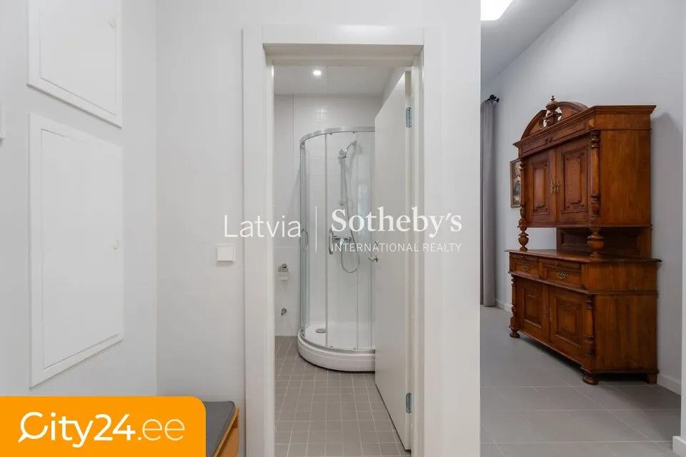 Vannitoad - 2-Bedroom Apartment with National Library View in Riga