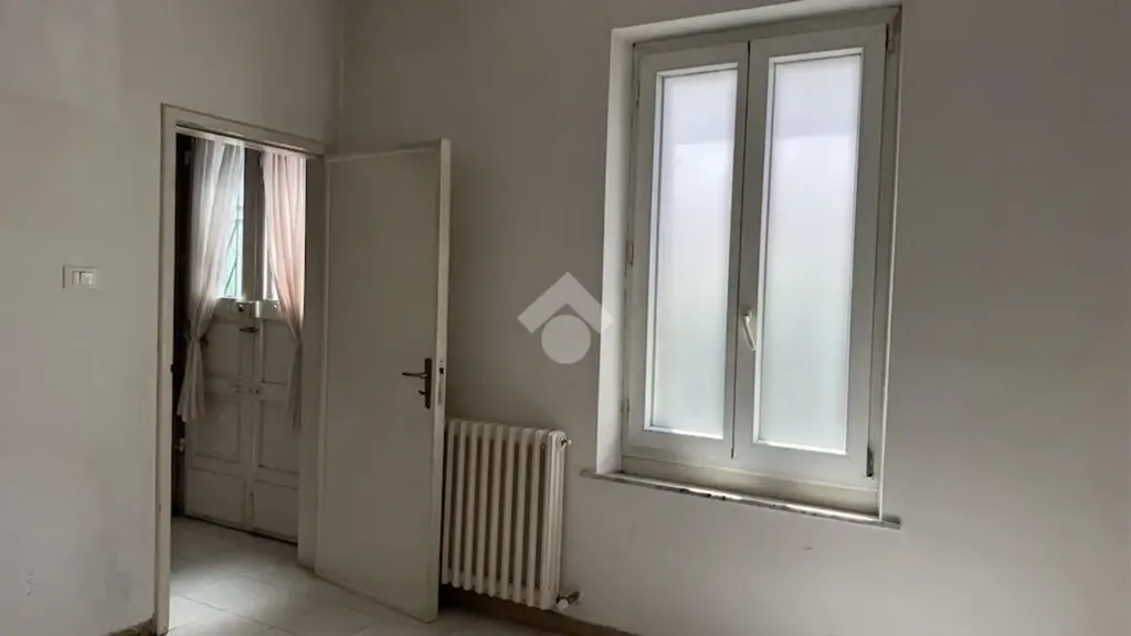 Toad - Corner Semi-Detached Villa with Private Garden in Pesaro
