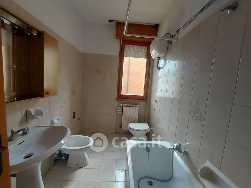 Salles de bain - Spacious Apartment with Balcony in Senigallia