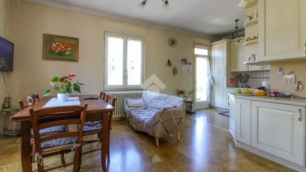 Söögituba - Bifamiliar Villa with Garden in Barghe