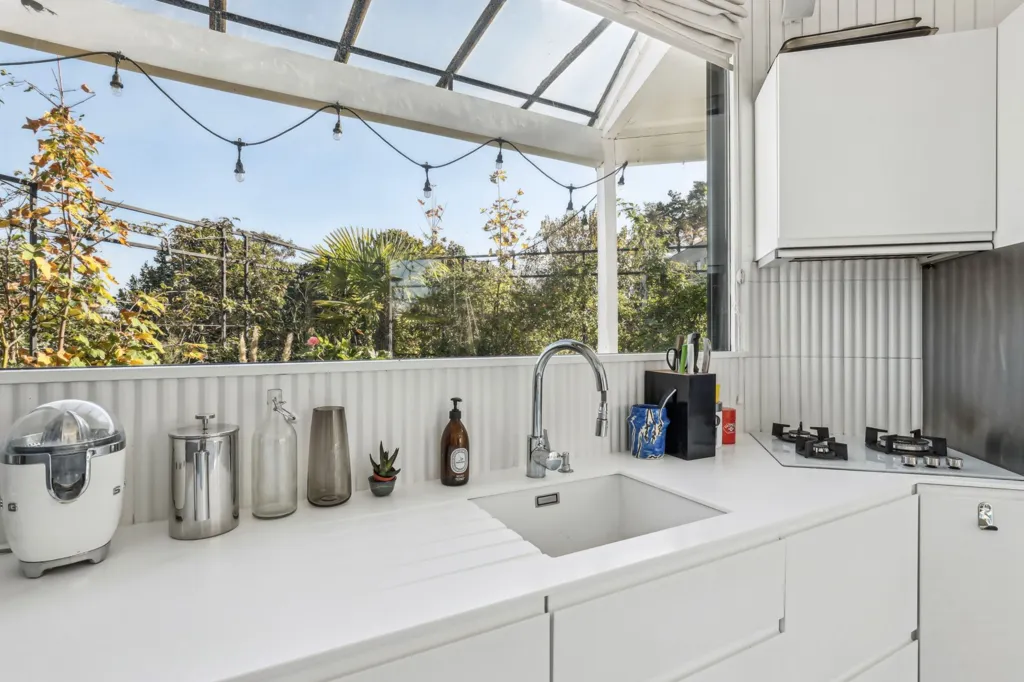 Köök - Renovated Duplex with Terrace in Saint James