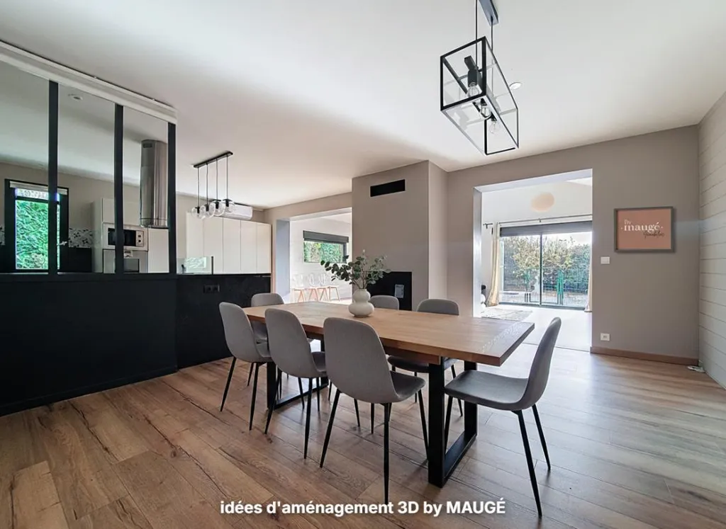 Salle à manger - Maison avec Piscine et Grande Cour à Villette de Vienne
