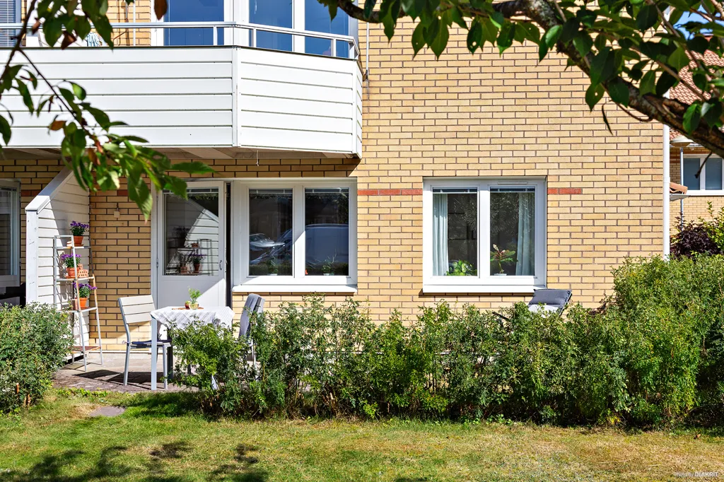 Terrass - Bright Apartment with Garden in Rävlanda