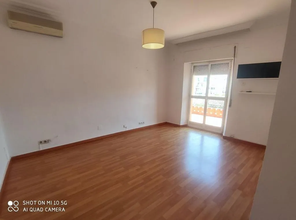 Pièces - Bright Apartment with Balcony in Nervión