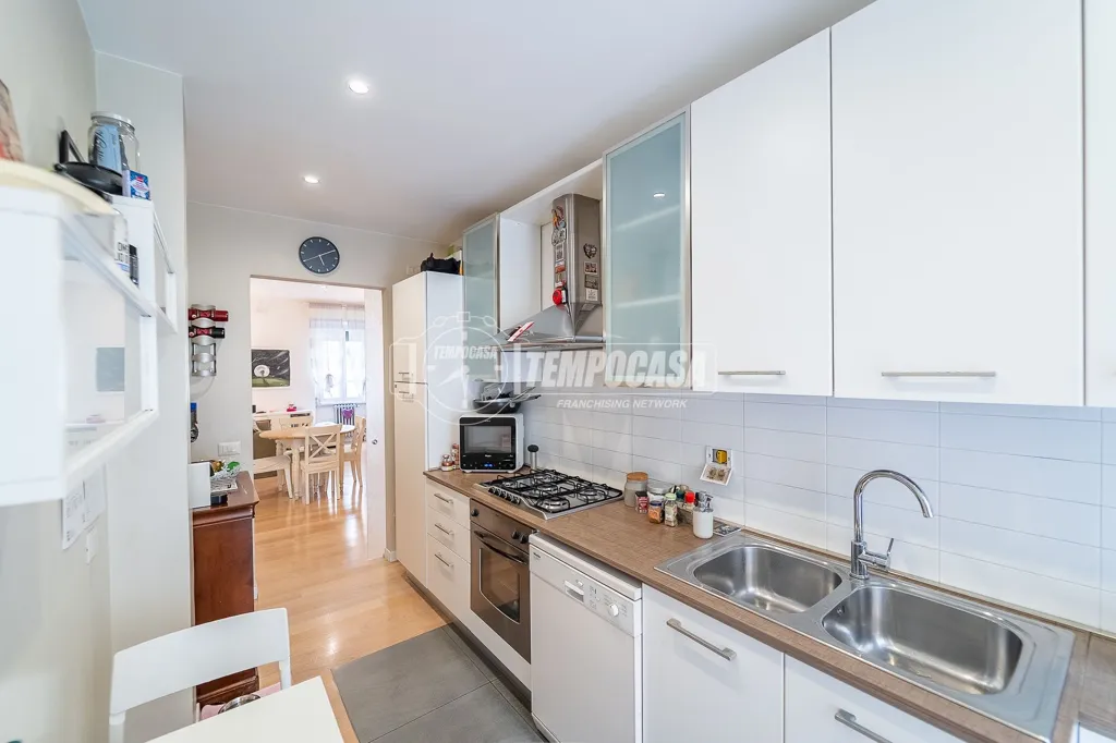 Köök - Ristruttured Flat with Balcony in Nomentano, Rome