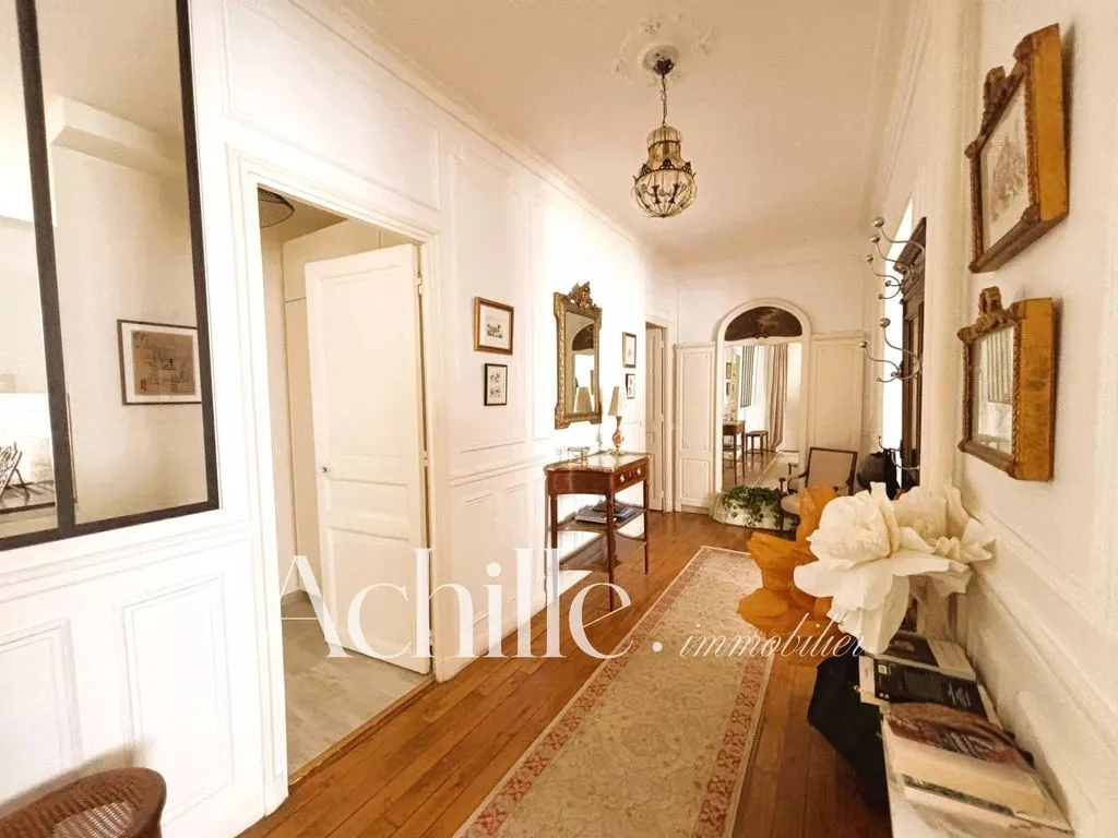 Entrée - Appartement de Luxe avec Cheminée à Auteuil, Paris