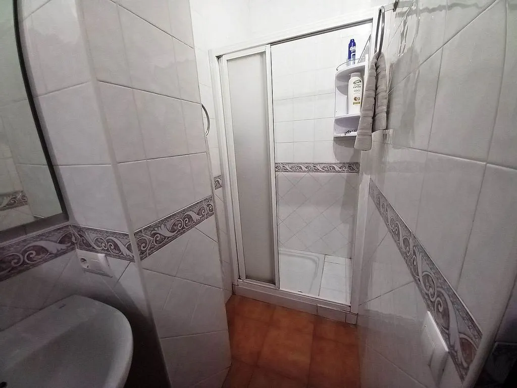 Salles de bain - Semi-detached House with Balcony in El Pedroso