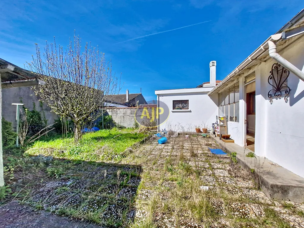 Jardin - Maison de 3 Pièces au Centre de Mérignac