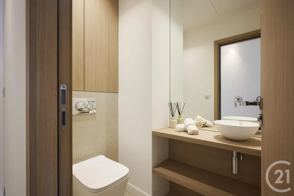 Vannitoad - Luxury Sea View Flat in Cannes